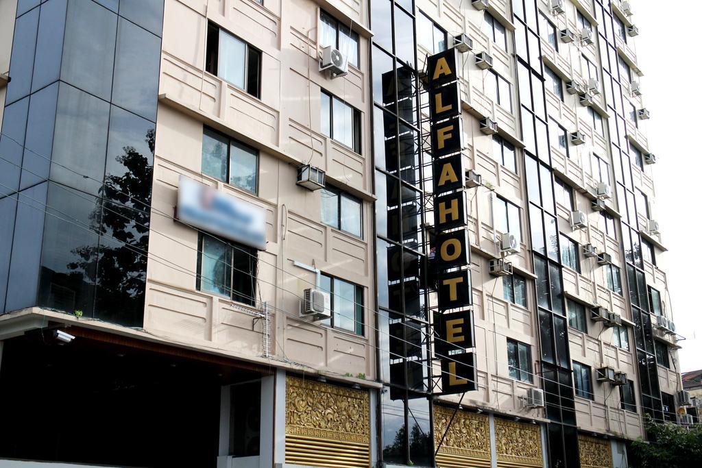 Alfa Hotel Yangon Dış mekan fotoğraf