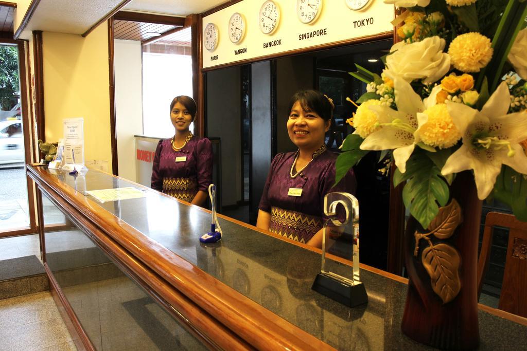 Alfa Hotel Yangon Dış mekan fotoğraf
