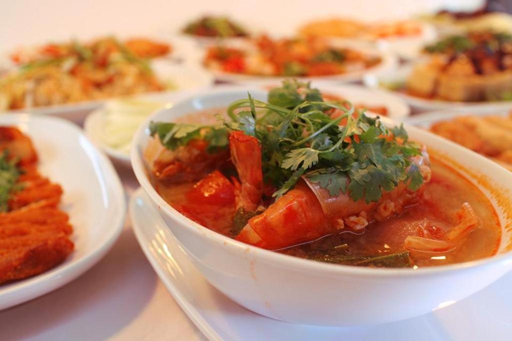 Alfa Hotel Yangon Dış mekan fotoğraf