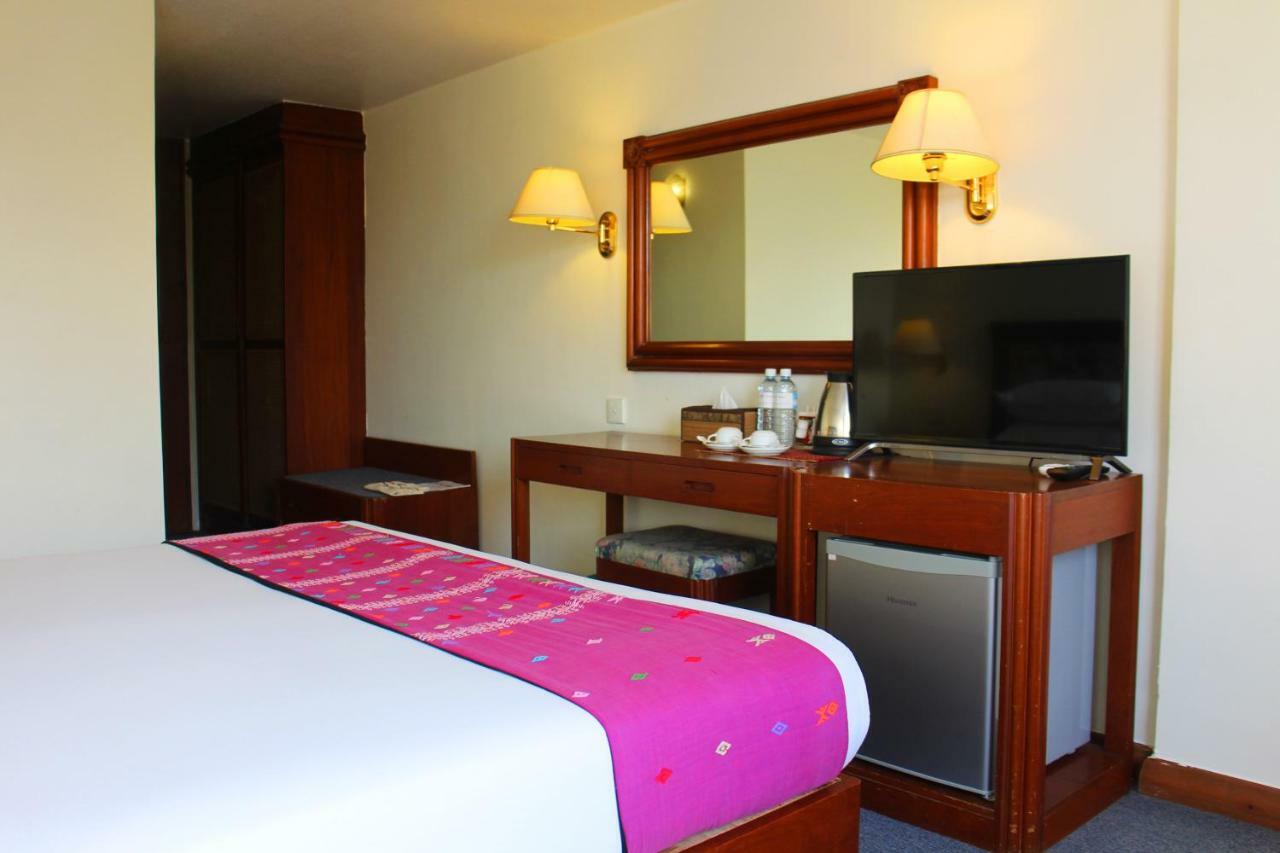 Alfa Hotel Yangon Dış mekan fotoğraf