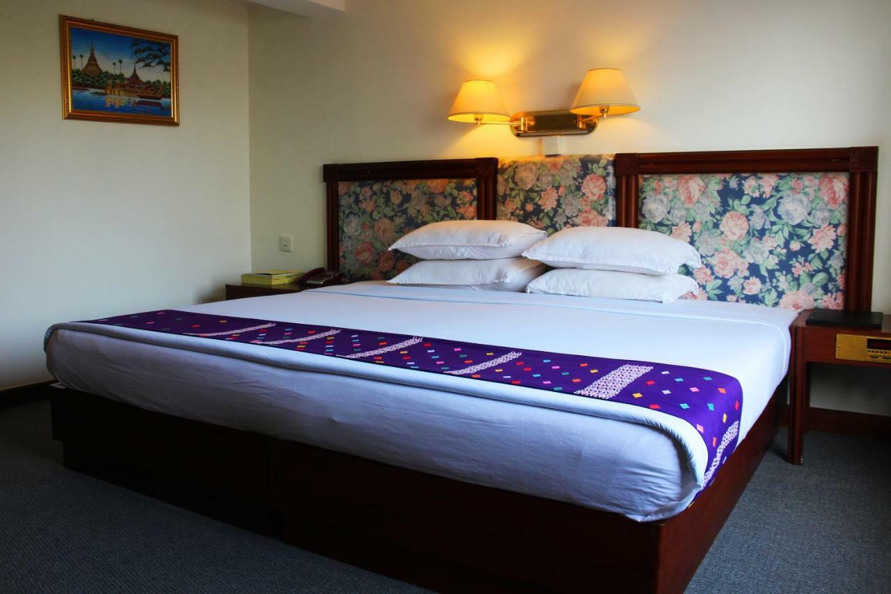 Alfa Hotel Yangon Dış mekan fotoğraf